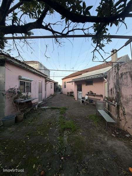 Moradia T2 para restauro - Grande imagem: 4/11