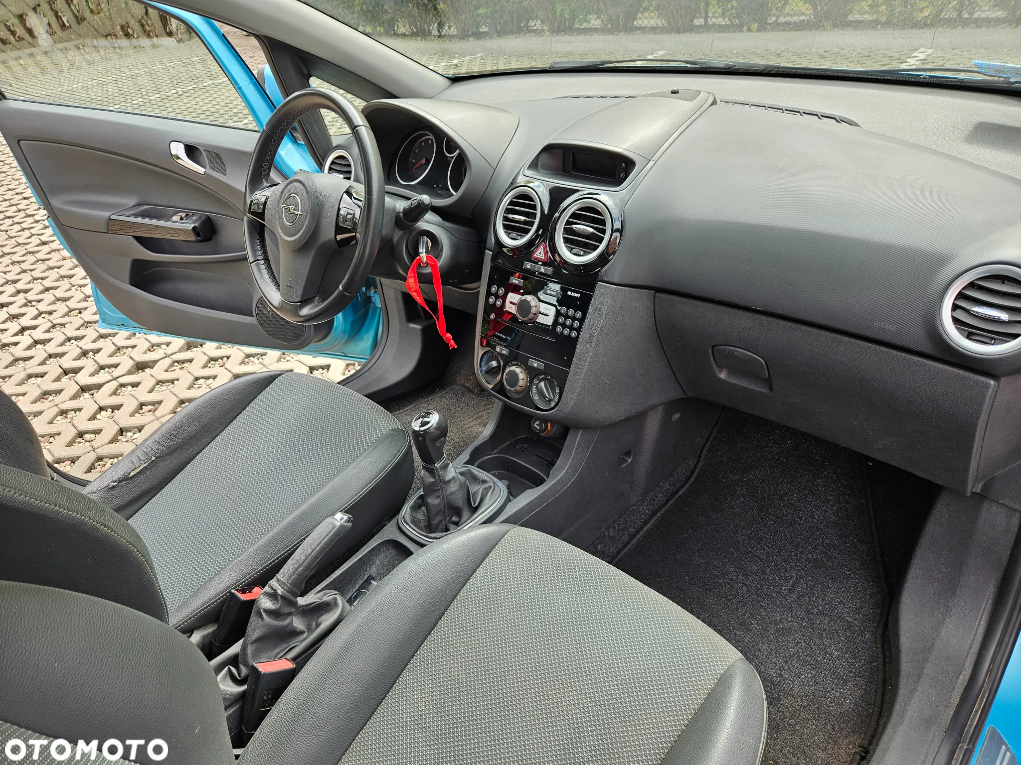 Opel Corsa 1.4 16V Color Edition - 18