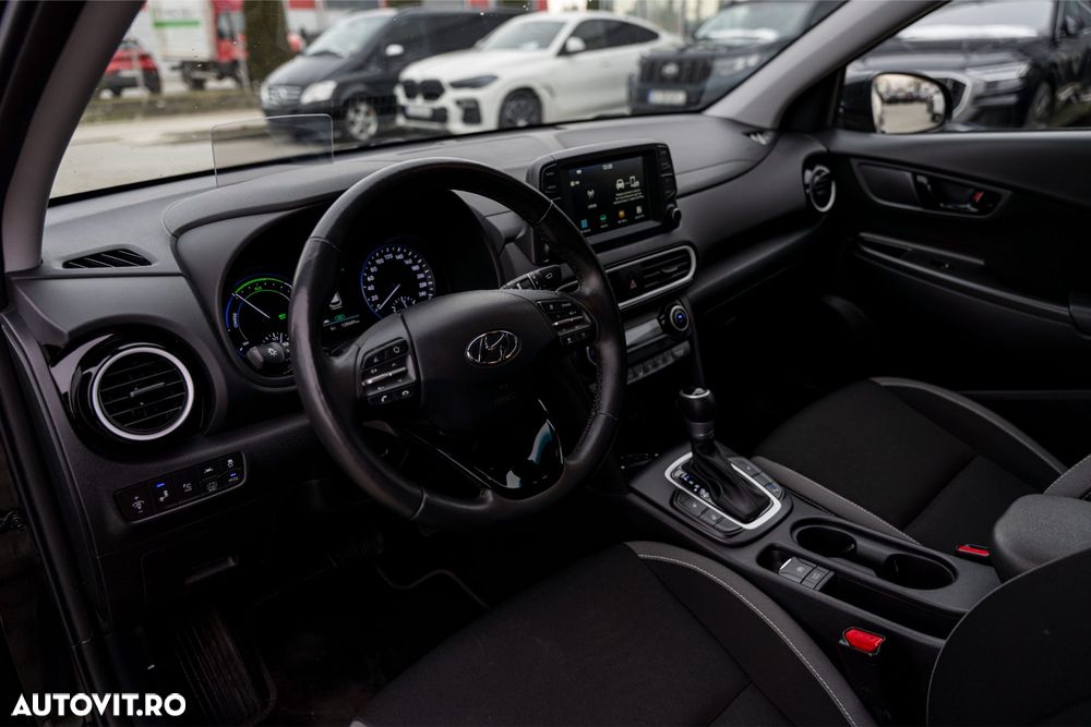 Hyundai KONA - 5