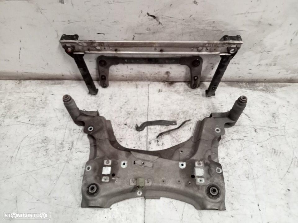 CHARRIOT FRONTAL RENAULT MEGANE III BERLINA 5P - 1