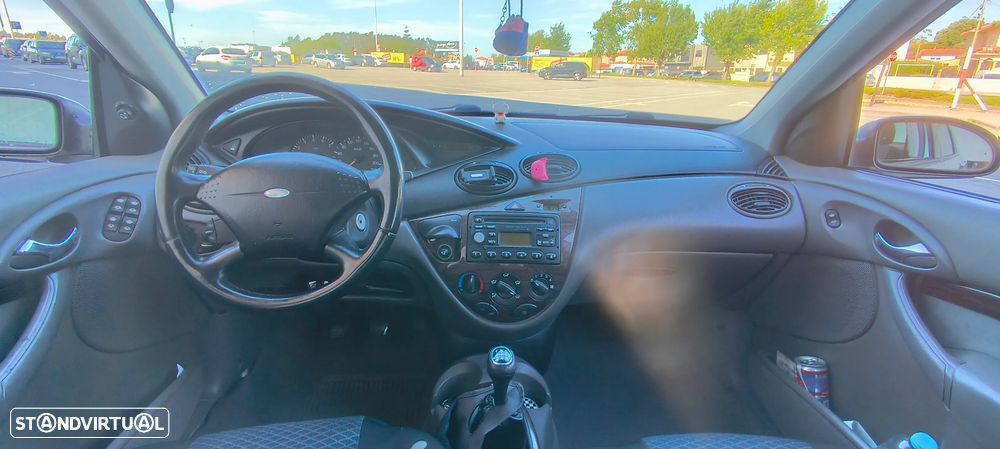 Ford Focus 1.6 Ghia - 7
