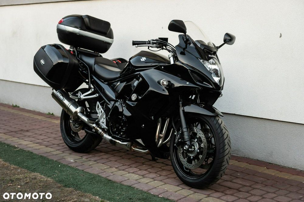 Suzuki GSX - 2