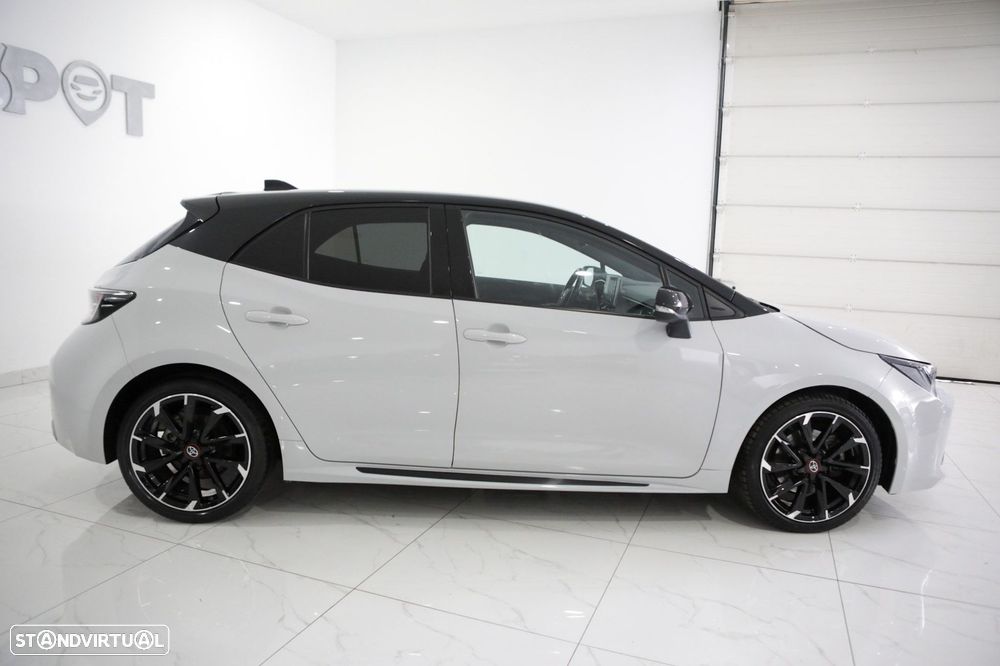 Toyota Corolla 2.0 Hybrid GR-Sport - 12