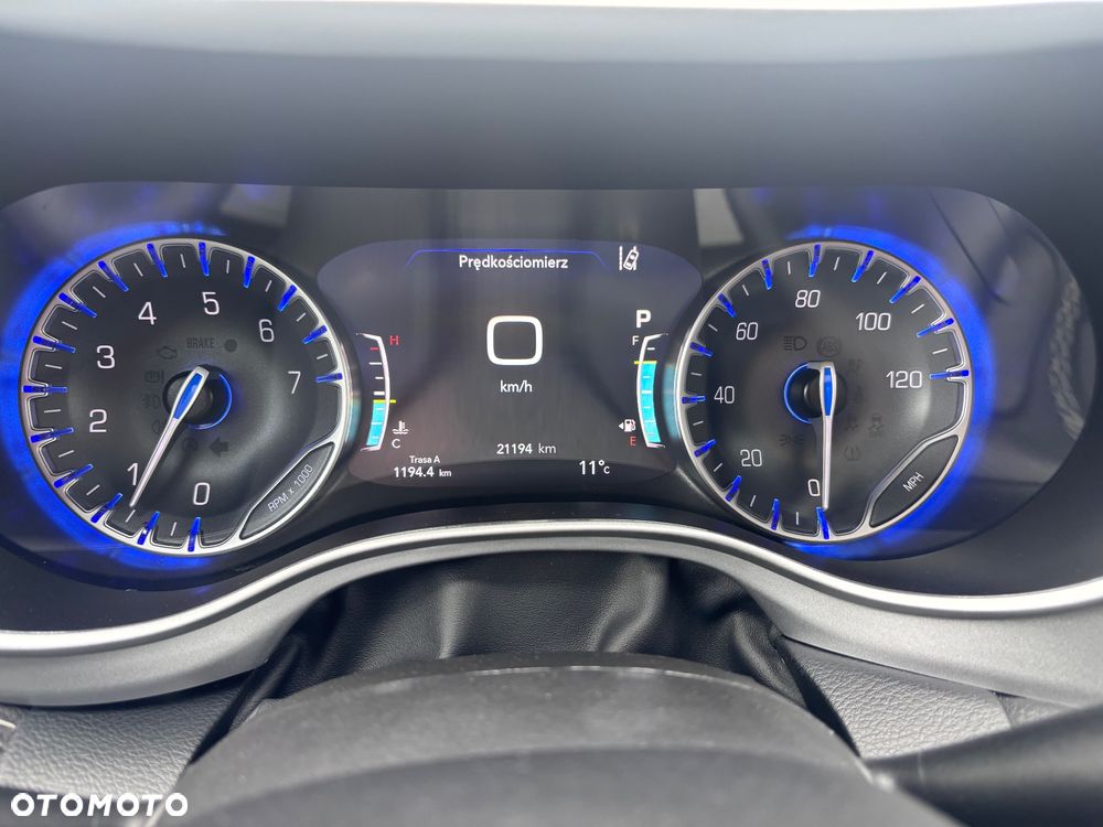 Chrysler Pacifica - 34