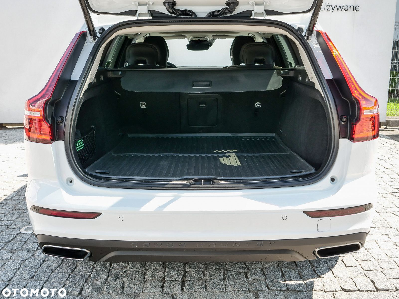 Volvo V60 Cross Country - 35