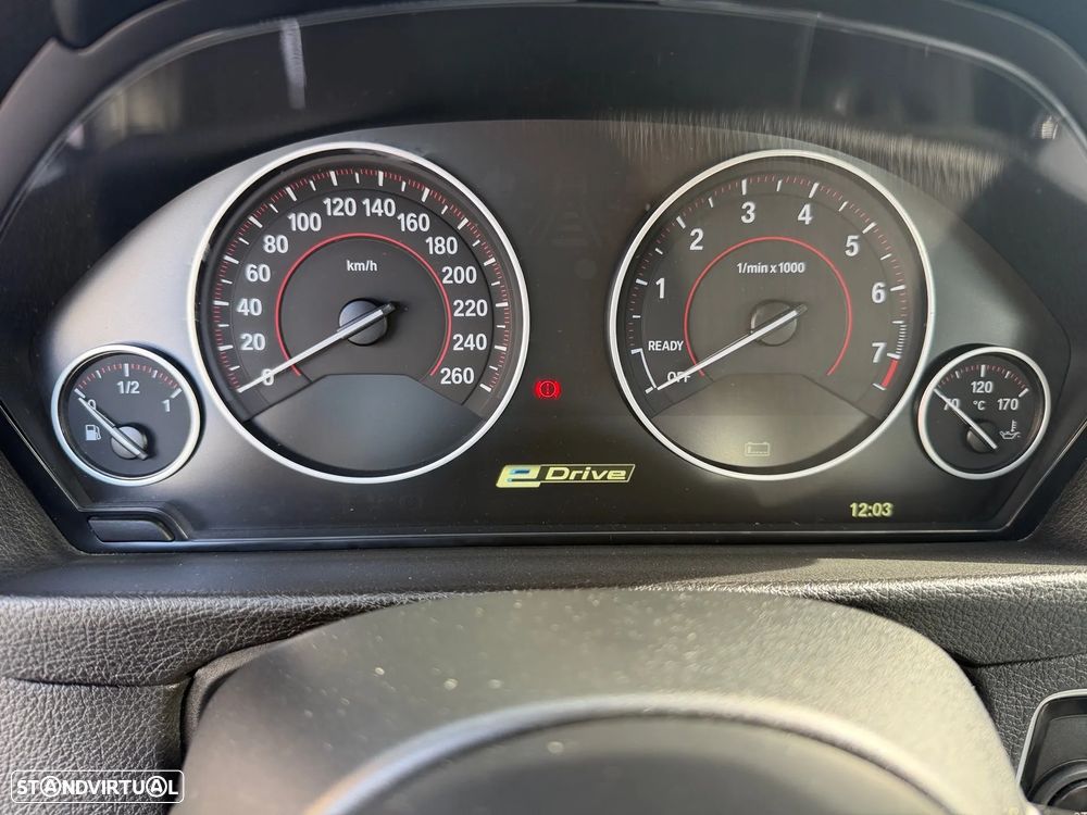 BMW 330 e iPerformance Pack M - 18