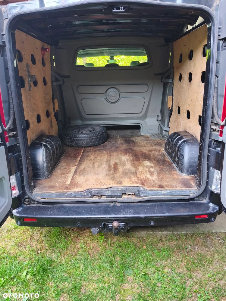 Opel Vivaro - 11