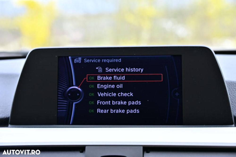 BMW Seria 3 320i Efficient Dynamics Edition - 26