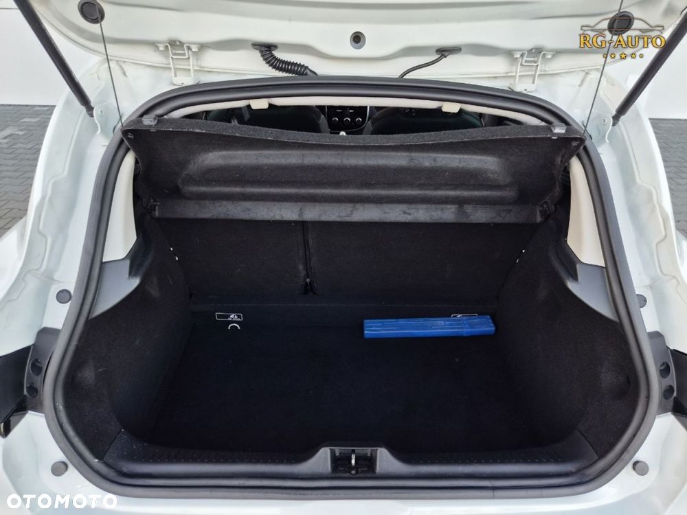 Renault Clio - 25