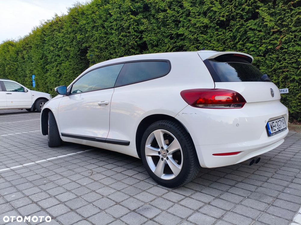 Volkswagen Scirocco 2.0 TDI DSG Match - 3