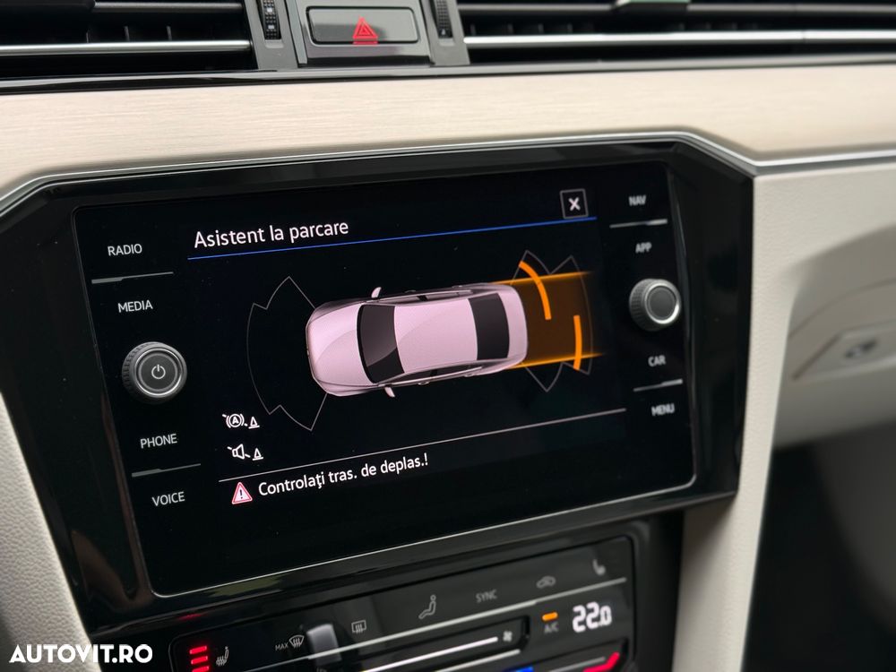 Volkswagen Passat 2.0 TDI DSG Highline - 38