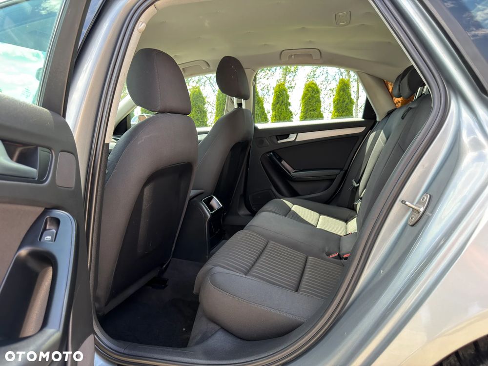 Audi A4 Limousine 1.8 TFSI Limited Edition - 32