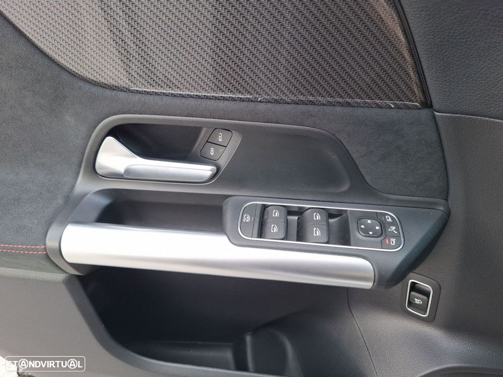 Mercedes-Benz GLA 180 d AMG Line - 21