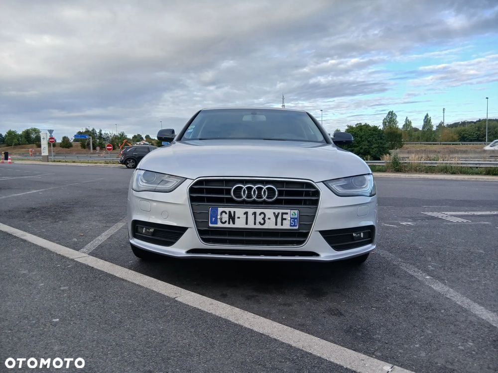 Audi A4 Limousine 2.0 TDI Limited Edition Multitr - 2