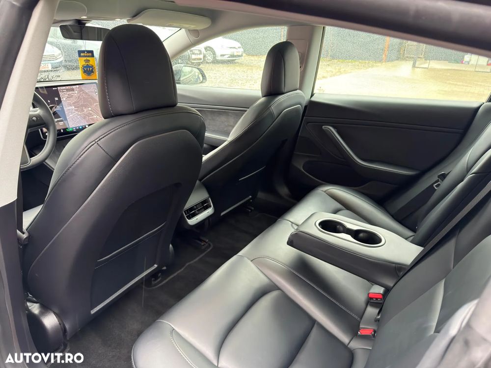 Tesla Model 3 Langstreckenbatterie Allradantrieb Dual Motor - 12