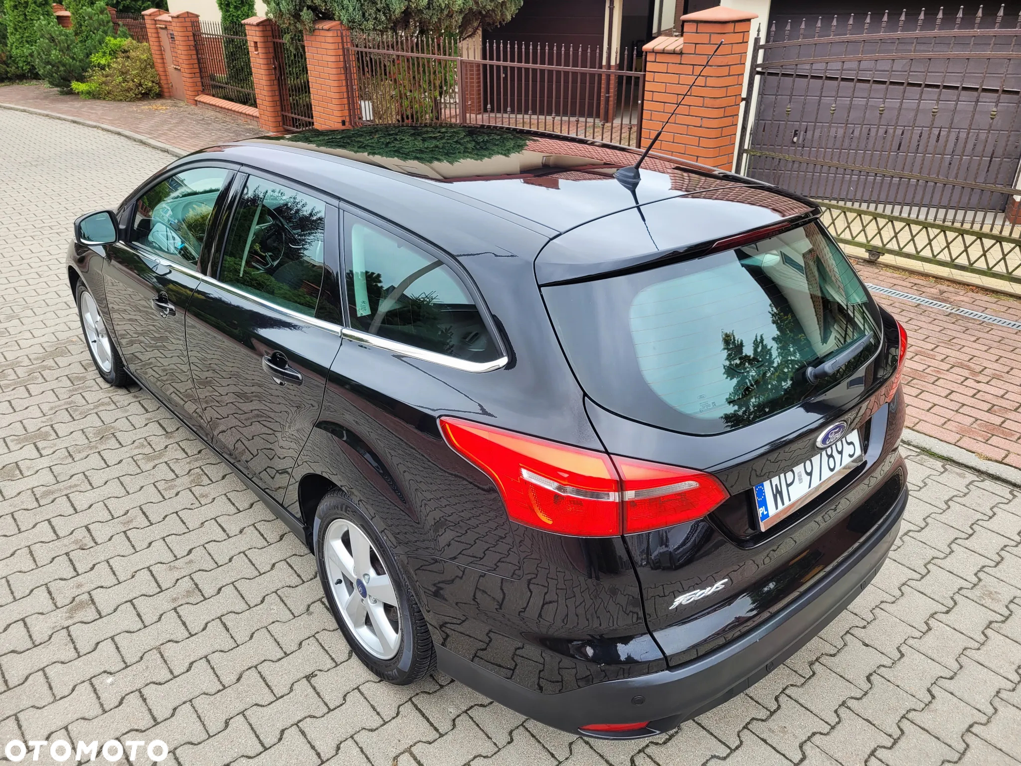 Ford Focus Turnier 1.5 TDCi ECOnetic 88g Start-Stopp-Sy Titanium - 14