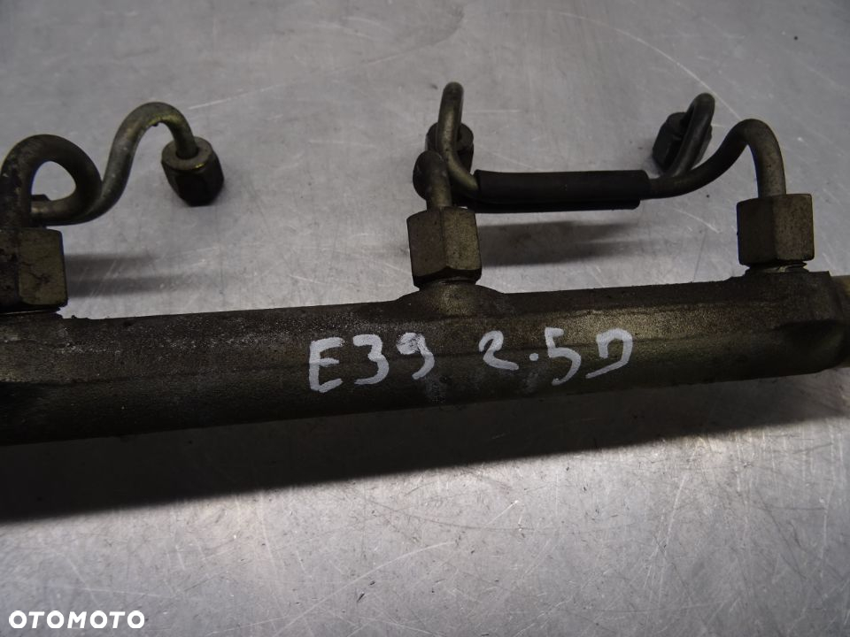 BMW E39 SEDAN 95-00 2.5D LISTWA WTRYSKOWA 0445216002 - 2