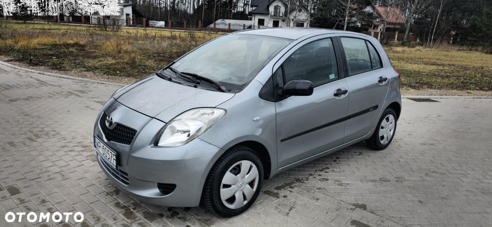 Toyota Yaris 1.0 Terra EU5 - 1