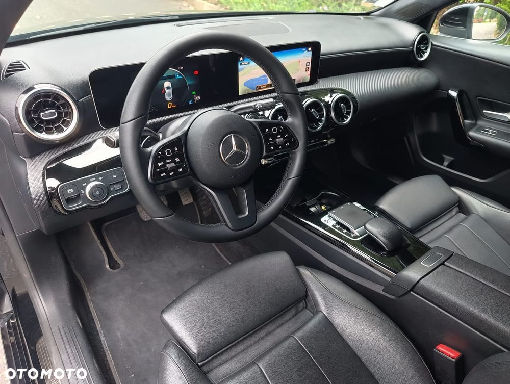 Mercedes-Benz Klasa A 180 CDI 7G-DCT AMG Line - 16