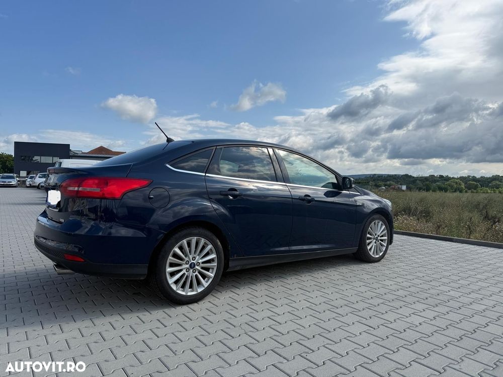 Ford Focus 1.5 EcoBoost Titanium - 3