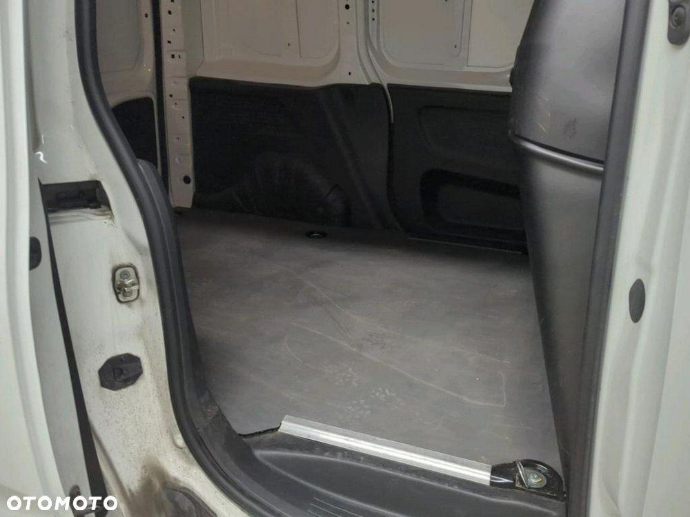 Toyota Proace City - 10