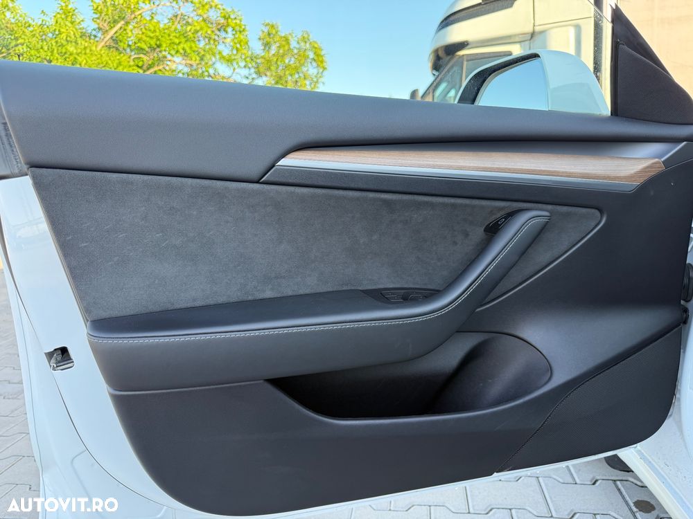 Tesla Model 3 Standard Reichweite Plus Hinterradantrieb - 13