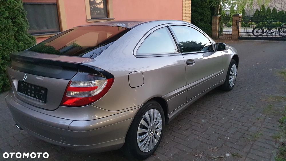 Mercedes-Benz Klasa C 180 Kompressor Starline - 30