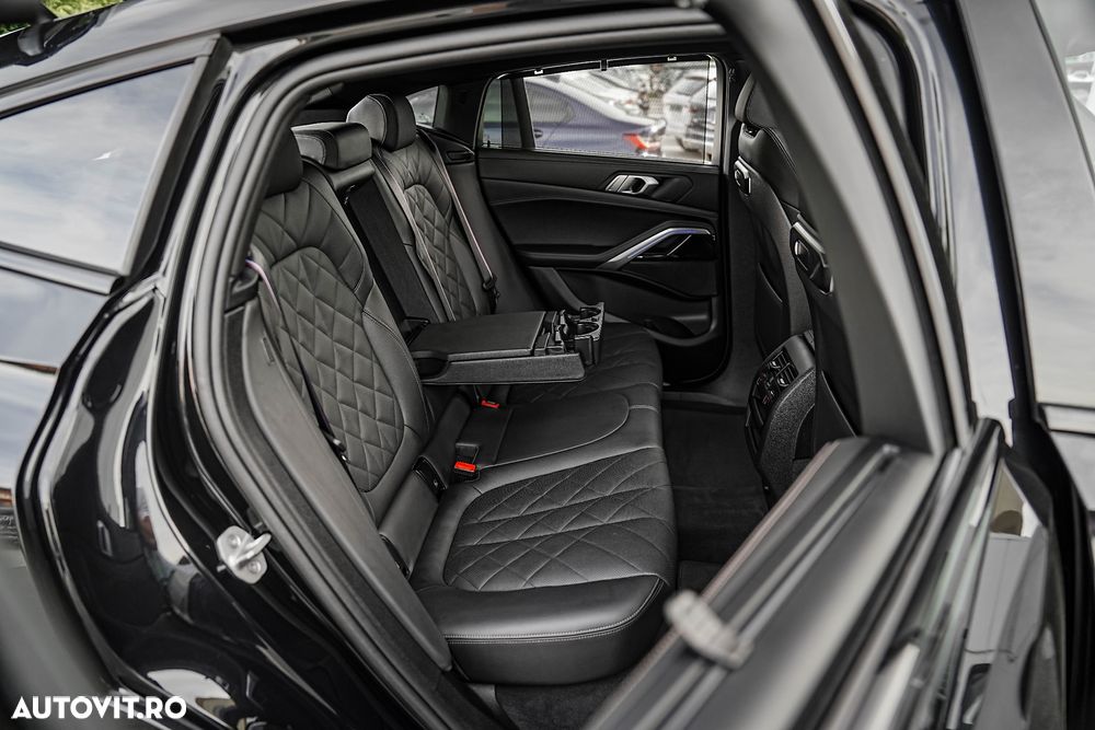 BMW X6 xDrive40i AT MHEV - 24