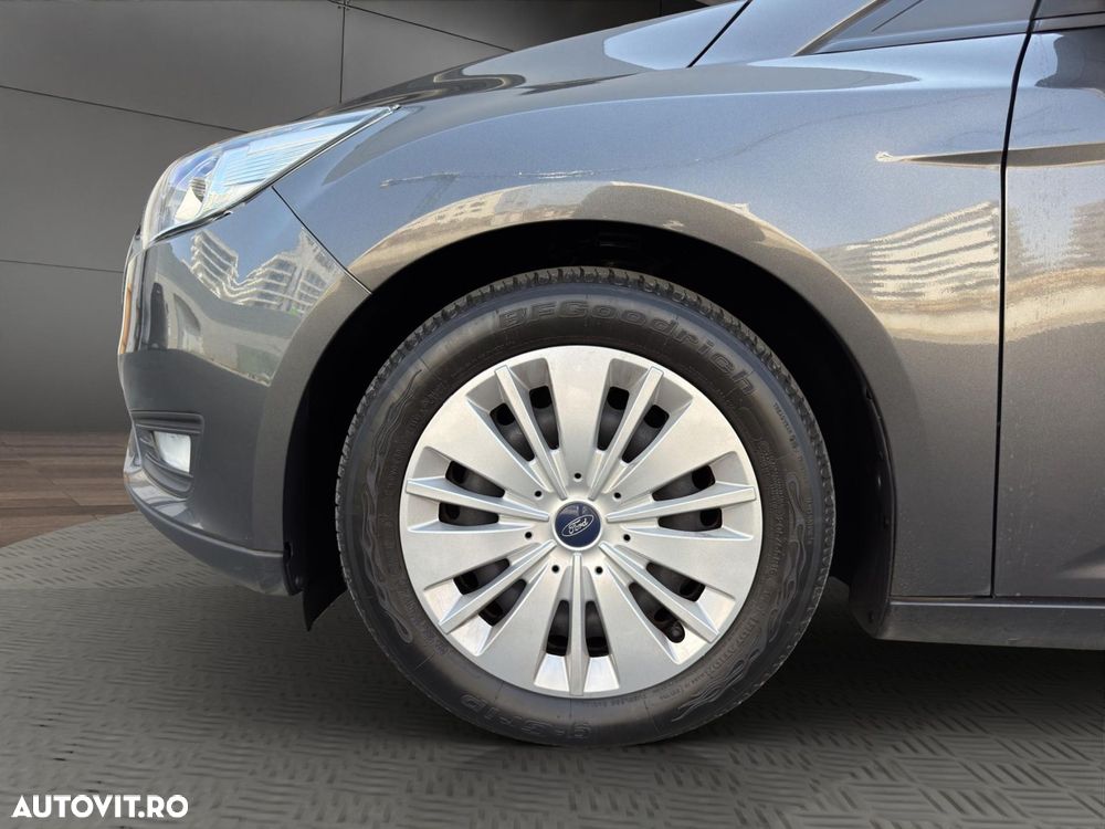 Ford Focus 1.0 EcoBoost Start-Stopp-System Business Edition - 19