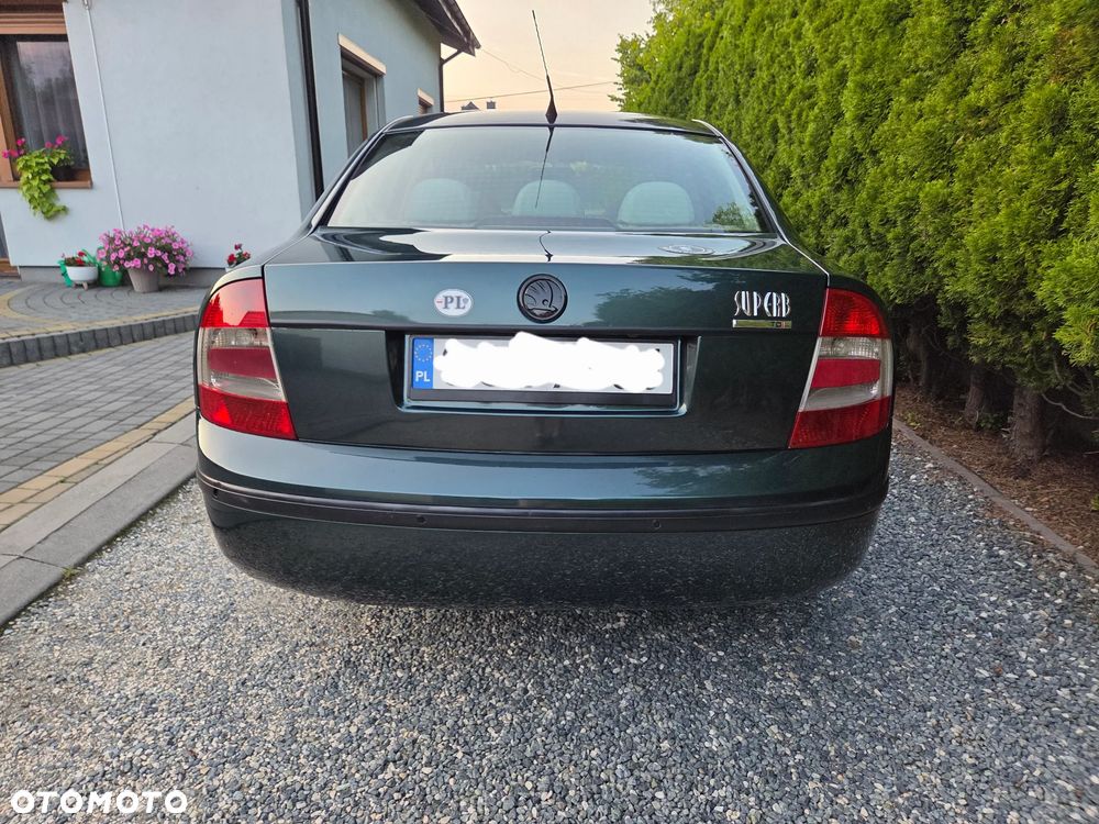 Skoda Superb 2.0 TDI DPF Elegance - 6