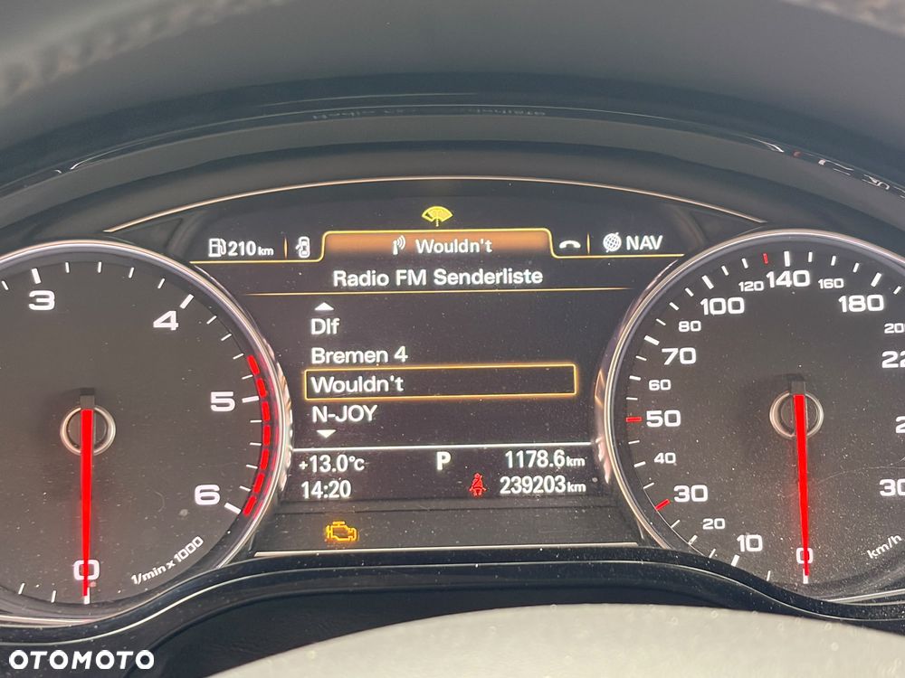 Audi A8 - 12