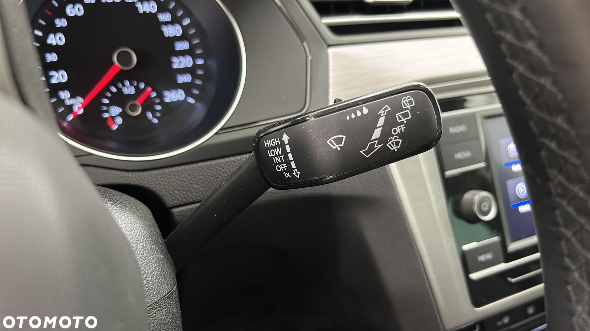 Volkswagen Passat - 19