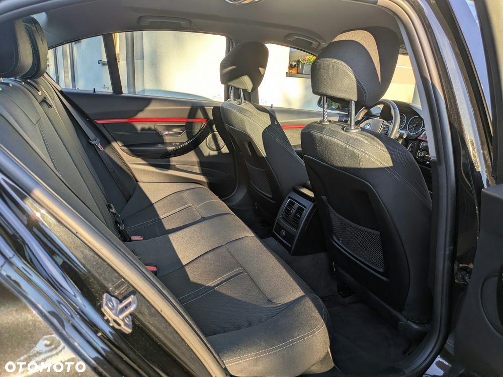 BMW Seria 3 318i - 9