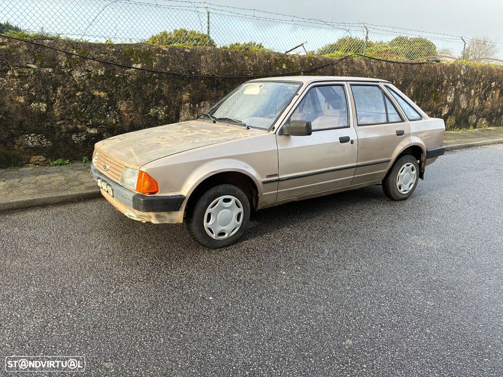 Ford Escort 1.1 Fashion - 5