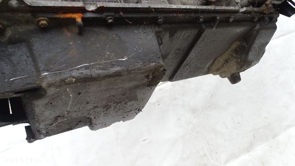 SILNIK 9H JAGUAR XJ V R6 3.2 - 13