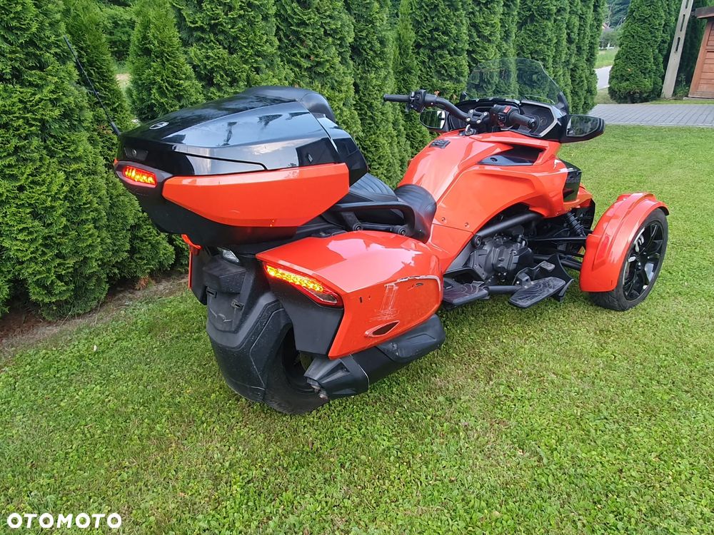 Can-Am Spyder - 2