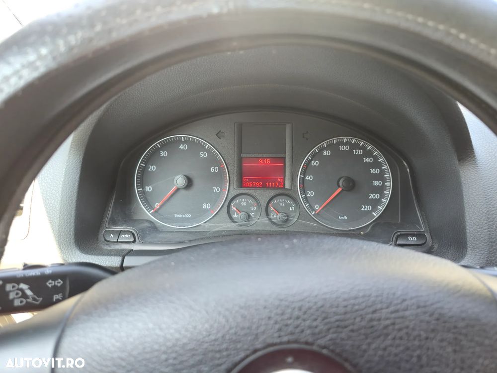 Volkswagen Golf - 9
