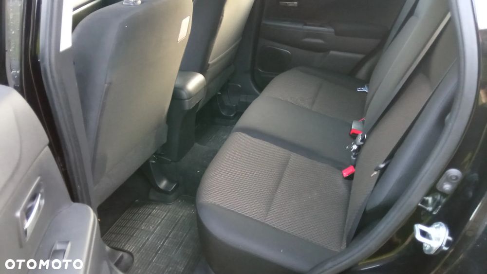 Mitsubishi ASX 1.6 Black Edition - 23