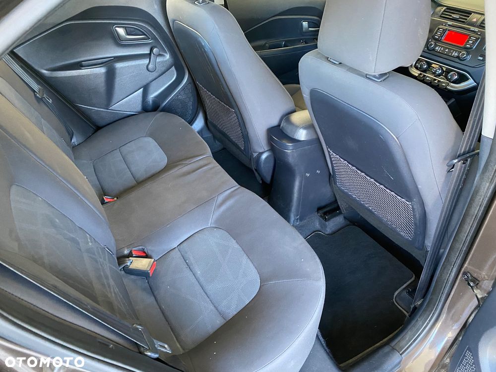 Kia Rio 1.2 M - 14