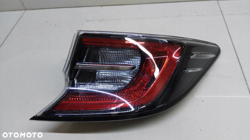 TOYOTA COROLLA E21 HATCHBACK 19- LAMPA TYLNA PRAWA - 1