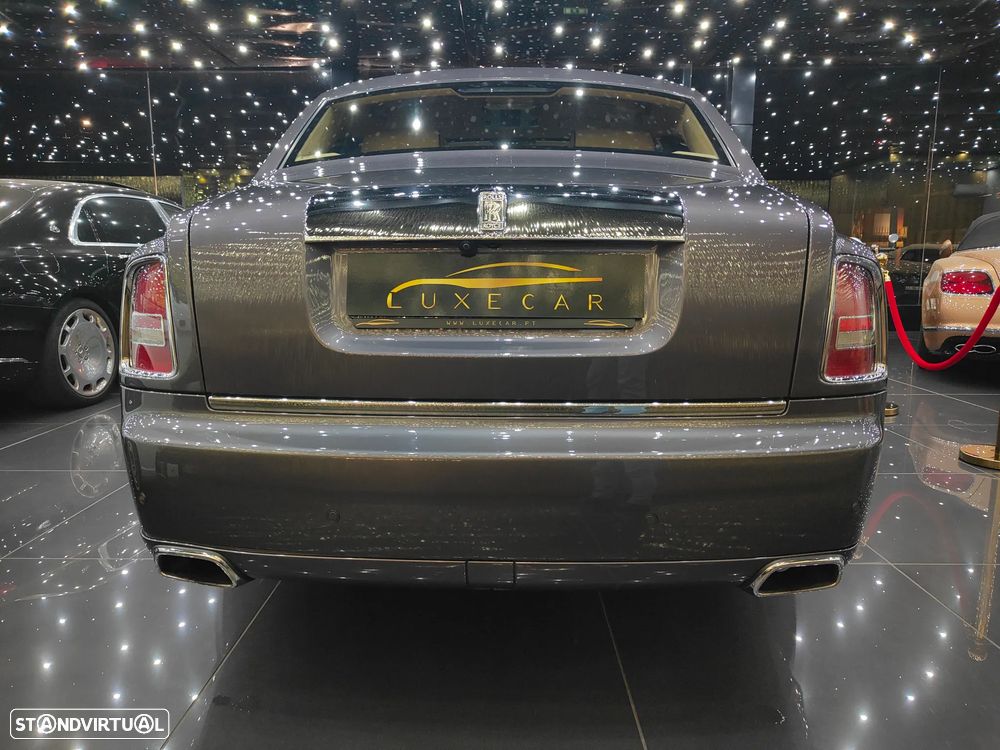 Rolls Royce Phantom 6.8 V12 - 12