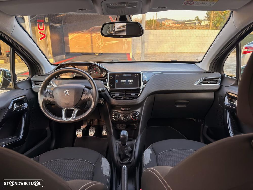 Peugeot 208 1.2 PureTech Style - 14