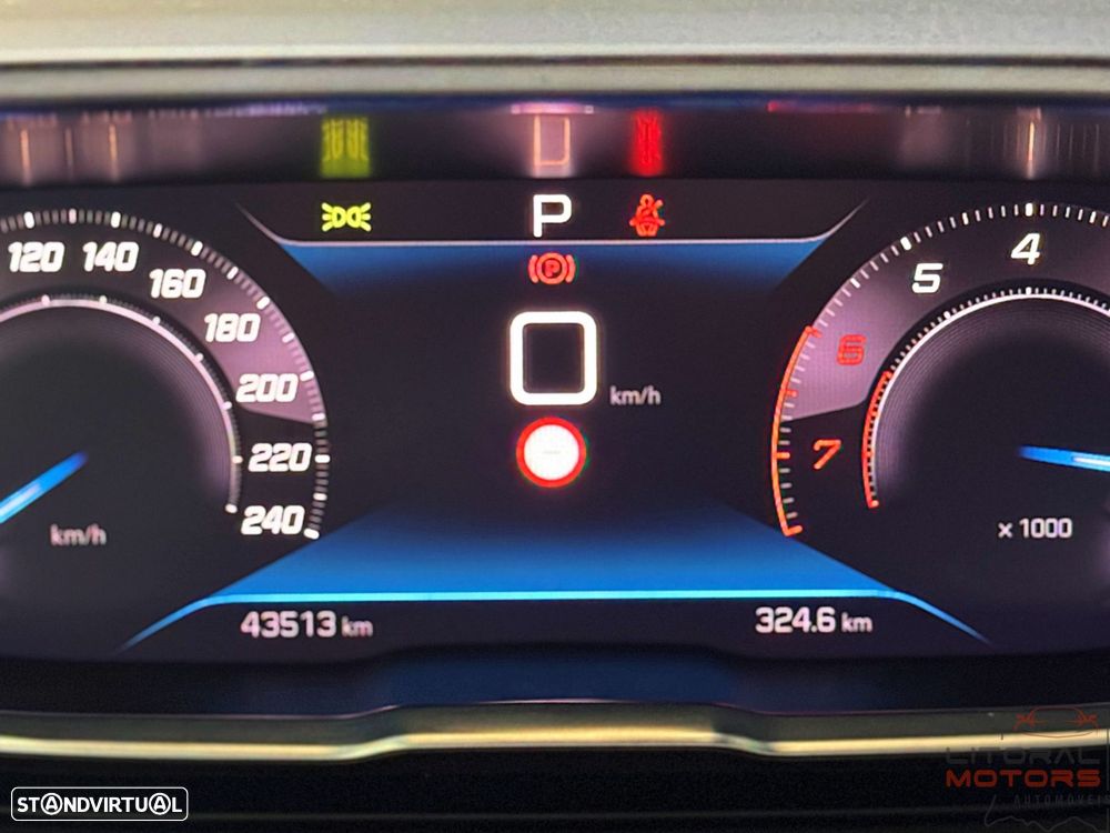 Peugeot 3008 1.2 PureTech Allure Pack EAT8 - 28