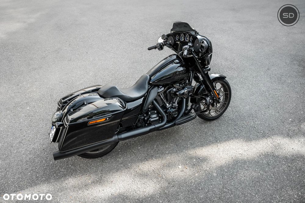 Harley-Davidson Touring Street Glide - 2