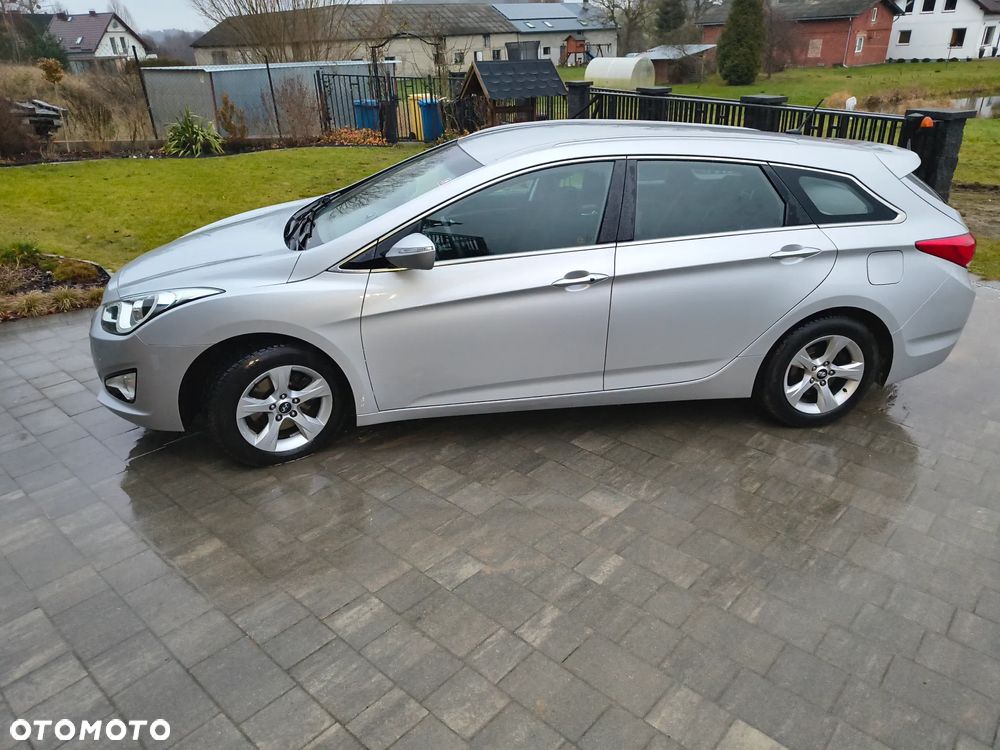 Hyundai i40 1.7 CRDi Comfort + - 18