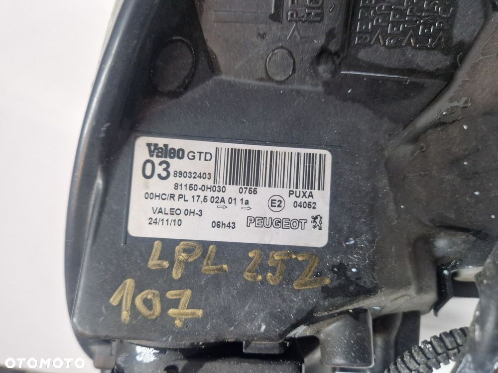 PEUGEOT 107 LAMPA LEWA PRZÓD PRZEDNIA EU 89032403 - 2