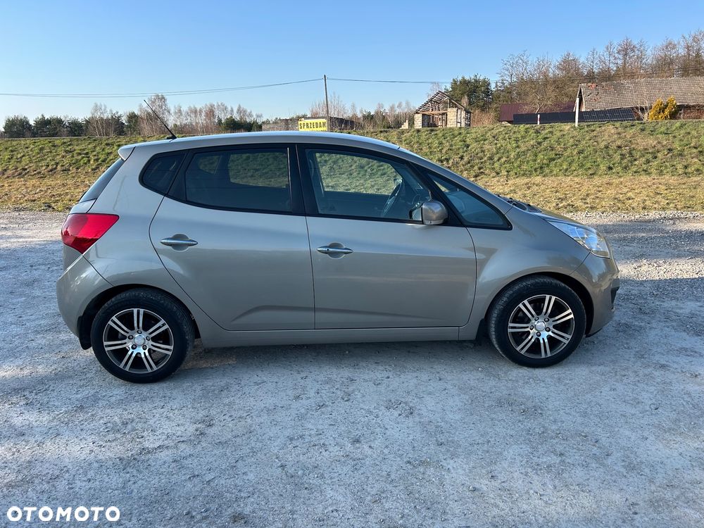 Kia Venga - 4