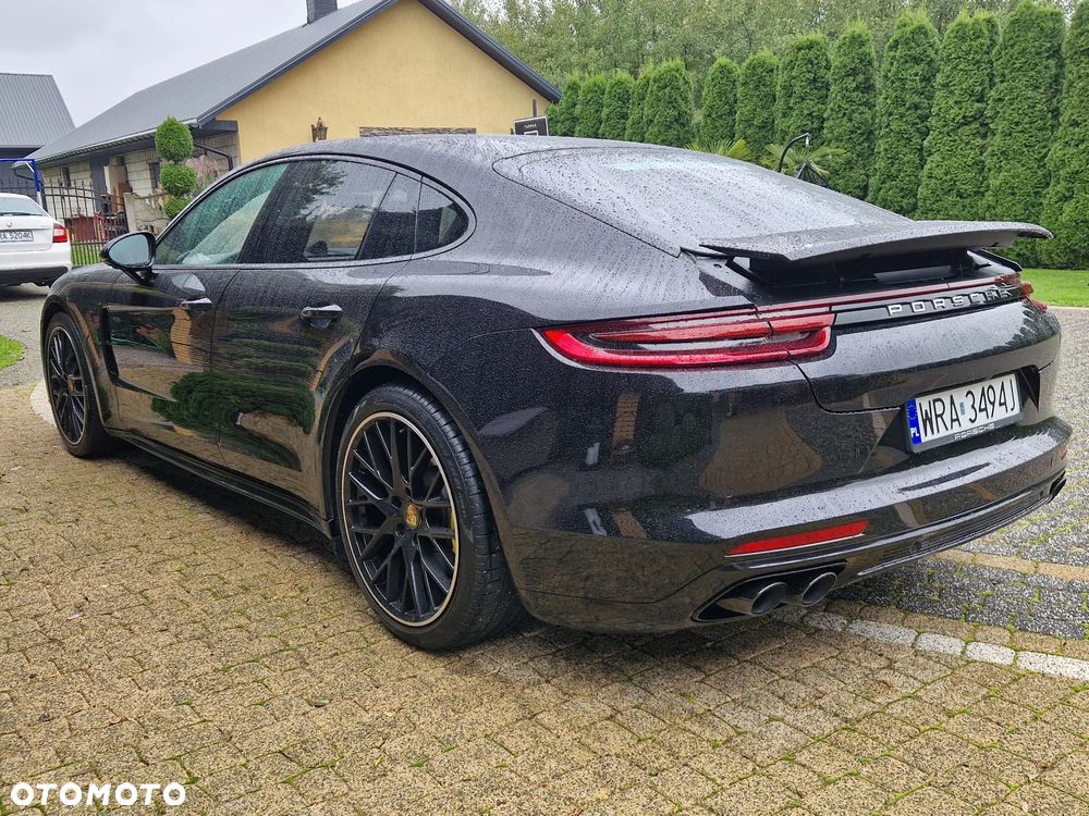 Porsche Panamera 4S - 5