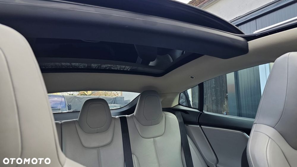 Tesla Model S Standard - 23
