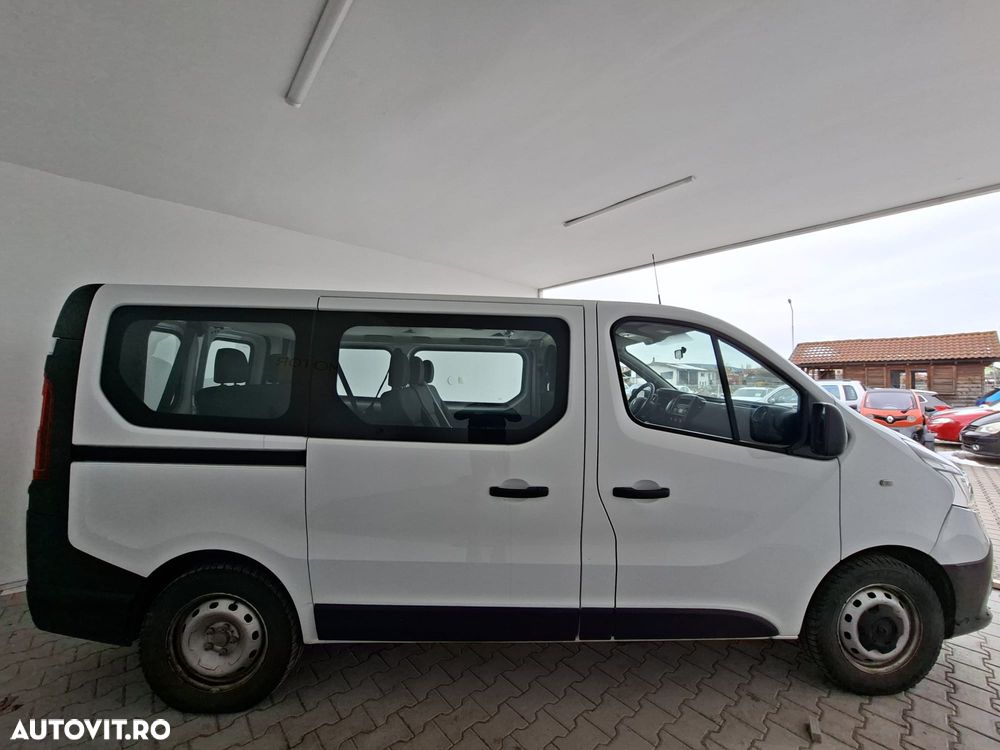 Renault Trafic 2.0 Blue dCi 120 Combi L1H1 8+1 locuri Authentique - 3